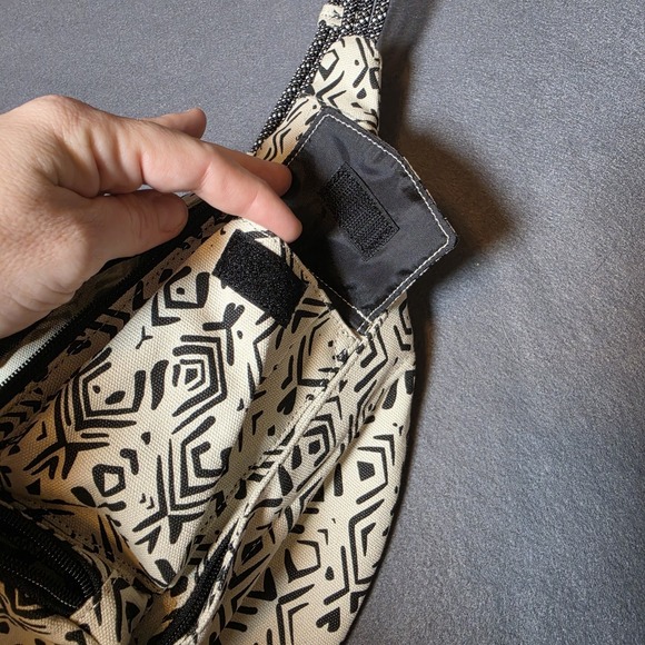 Kavu Mini Rope Bag Surf Eddy Pattern Crossbody Purse - Picture 4 of 9